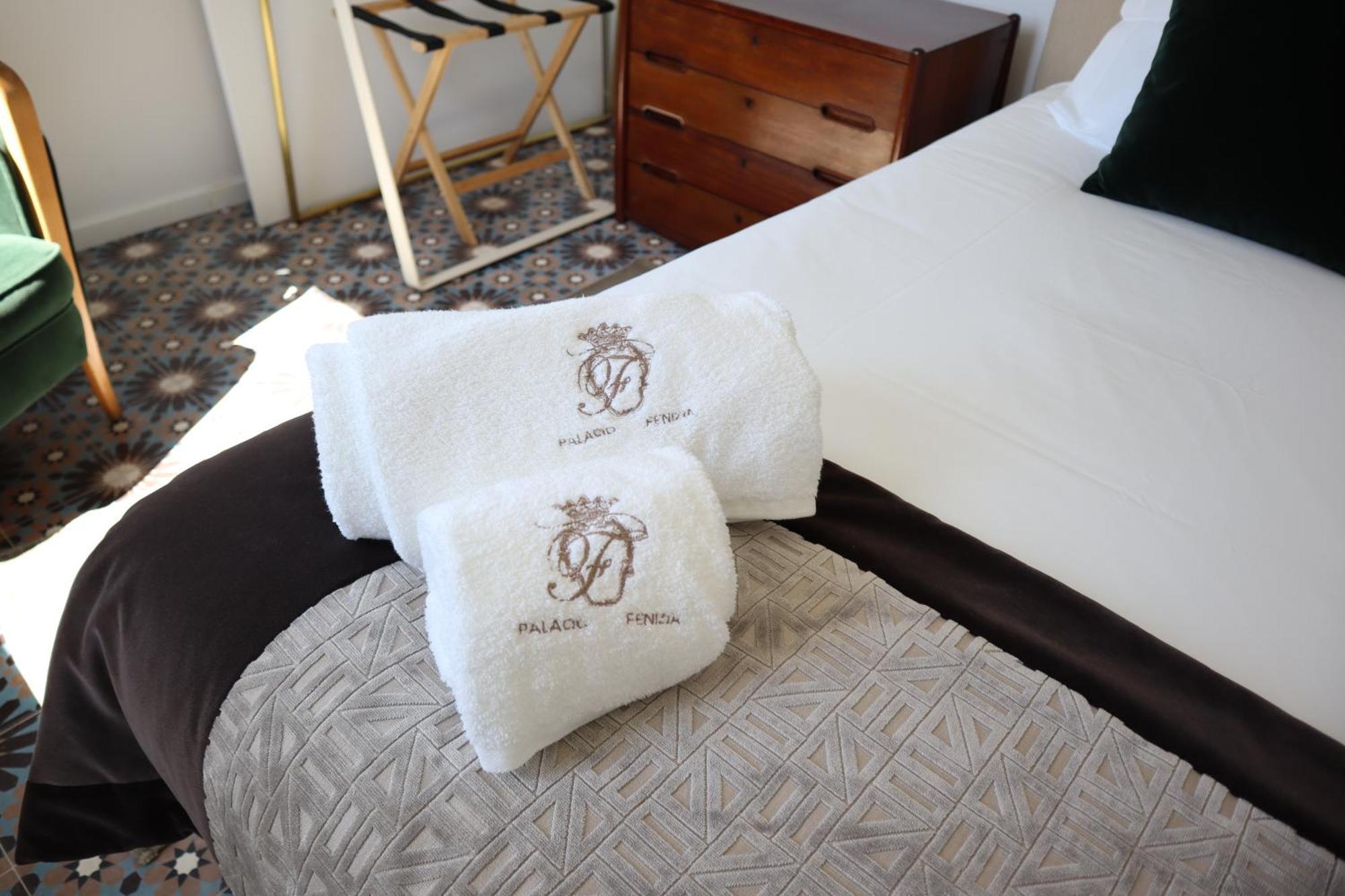 Palacio Fenizia Lux Apartments Πόρτο Δωμάτιο φωτογραφία